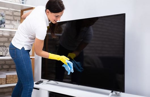 best ways to clean an LED screen