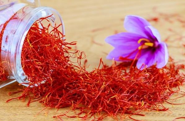 Best HEALTH BENEFITS OF SAFFRON FOR SKIN AND HEALTH