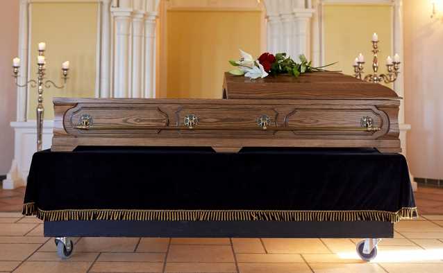 How Does Buying a Casket Online Work