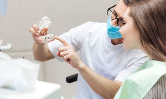 Tooth Replacement Options After a Tooth Extraction